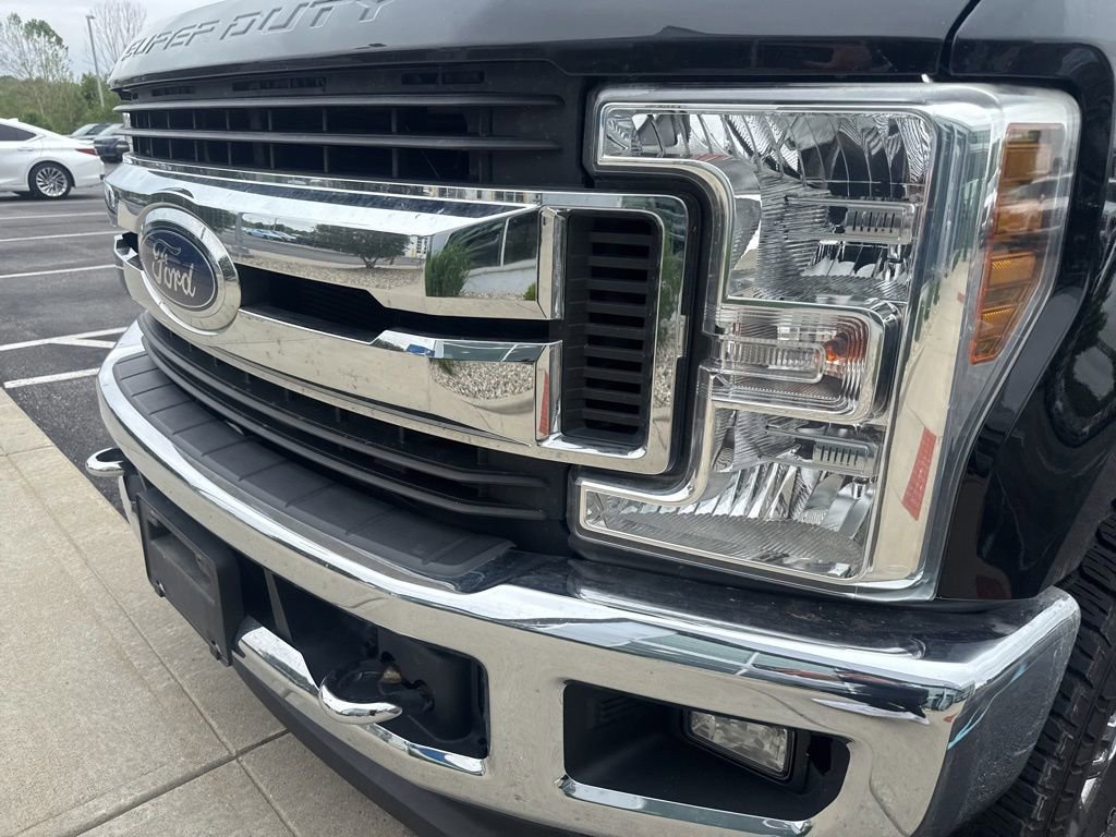 Used 2019 Ford F250 XLT w/ XLT Premium Package AWD/4WD image 10