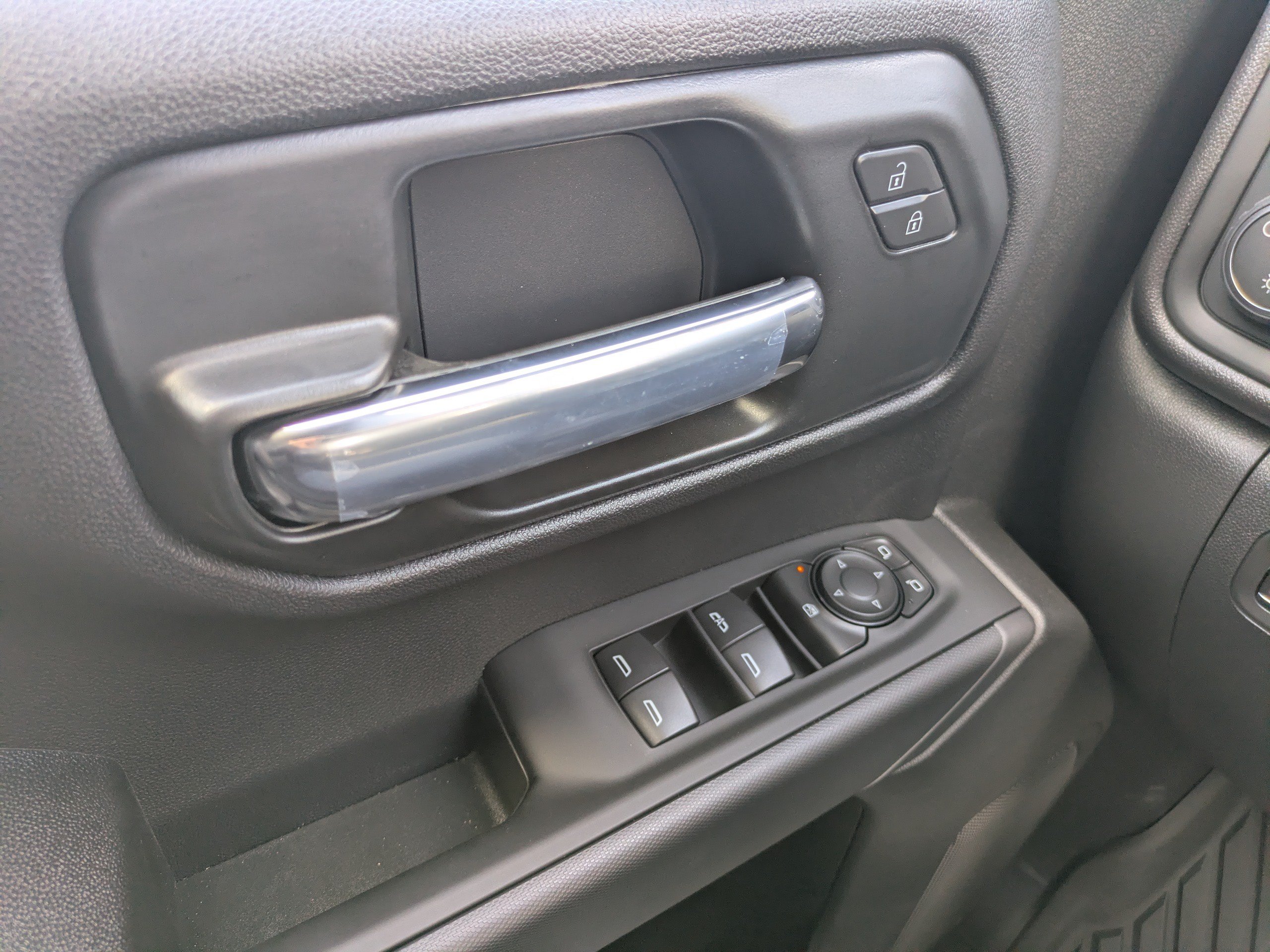 New 2026 Chevrolet Silverado 1500 Custom Trail Boss w/ LPO, Dark Essentials Package AWD/4WD image 22