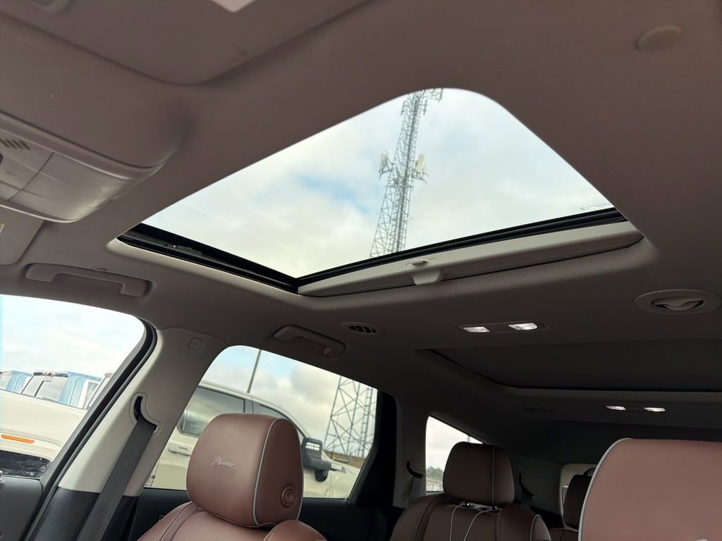 Used 2020 Buick Enclave Avenir w/ Avenir Technology Package image 22