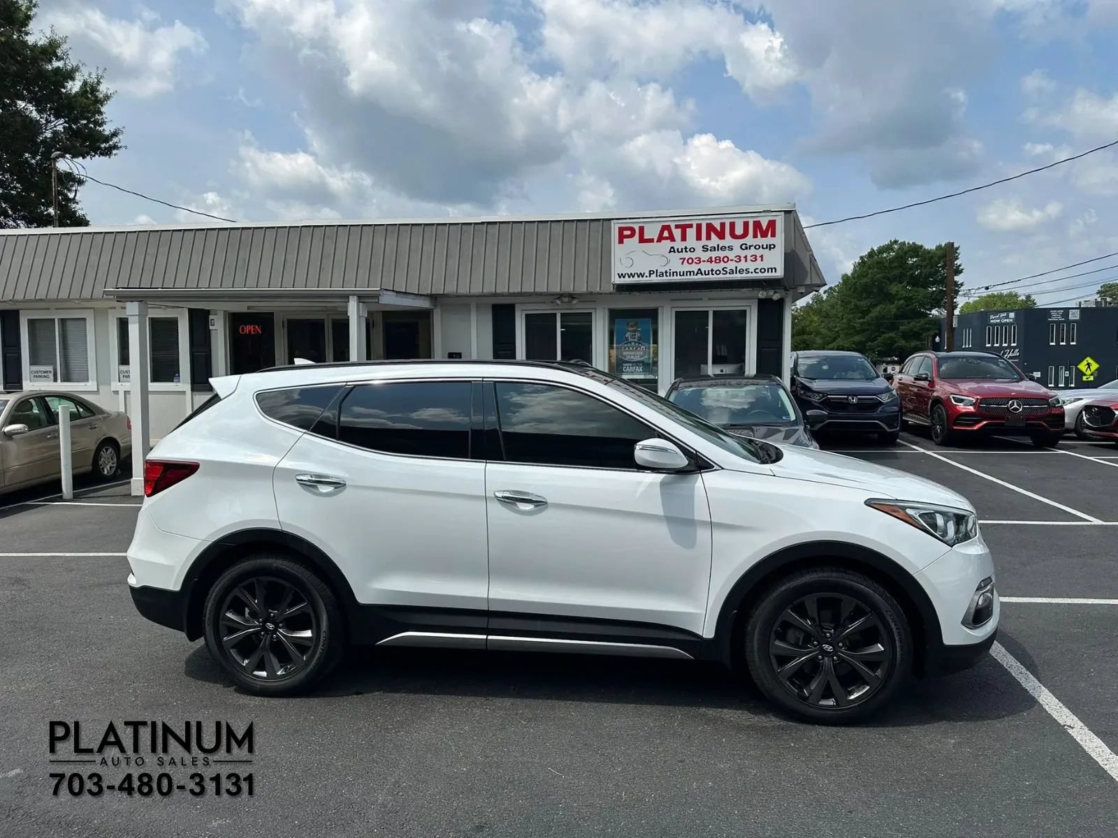 Used 2017 Hyundai Santa Fe Sport w/ Cargo Package AWD/4WD image 2