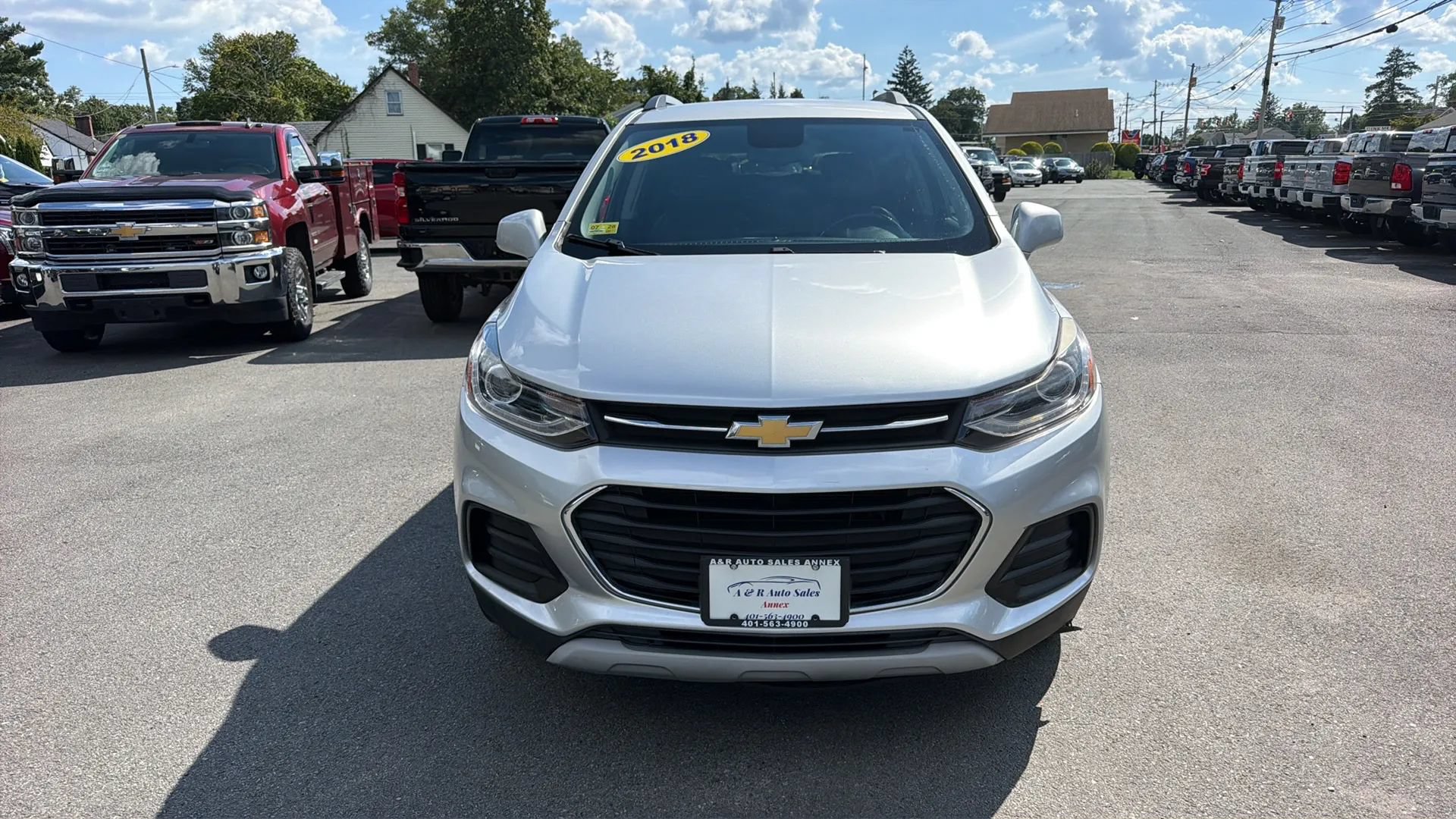 Used 2018 Chevrolet Trax LT w/ LT Convenience Package AWD/4WD image 2