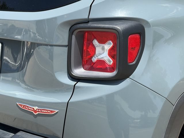 Used 2016 Jeep Renegade Trailhawk AWD/4WD image 7