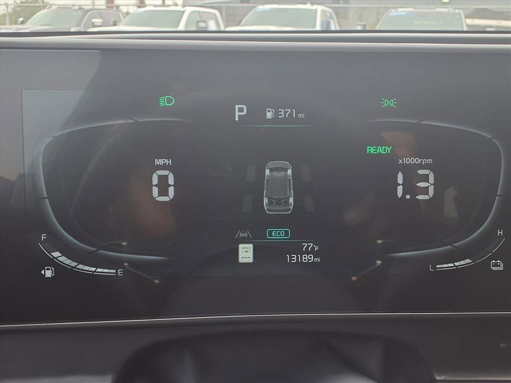 Used 2024 Kia Sportage EX AWD/4WD image 14