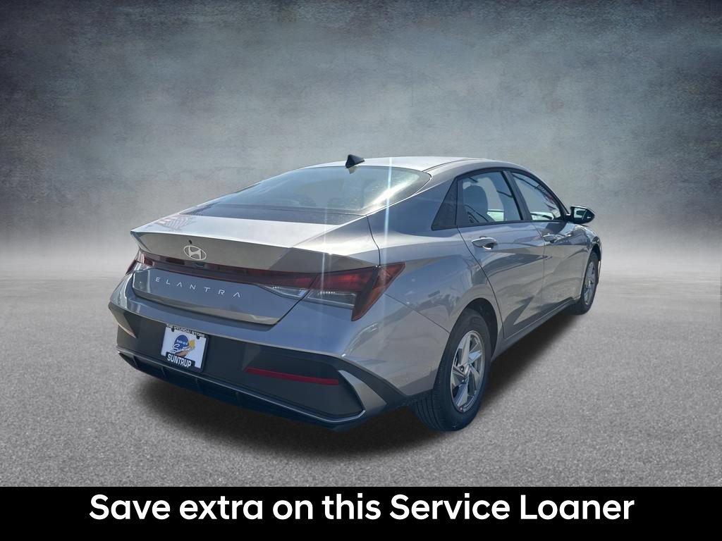 Used 2026 Hyundai Elantra SE FWD image 6