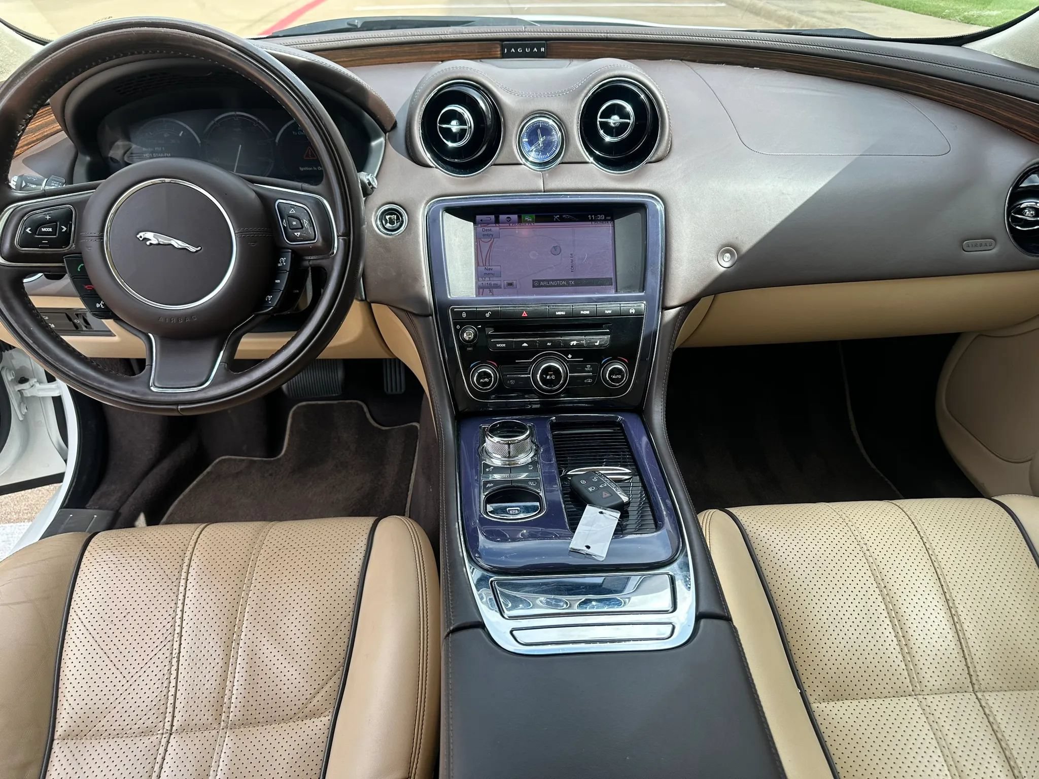 Used 2013 Jaguar XJ L Portfolio RWD image 22