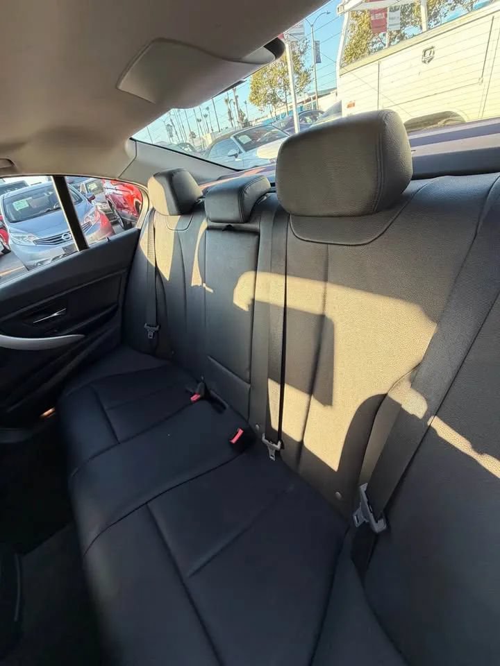 Used 2014 BMW 320i xDrive Sedan AWD/4WD image 9