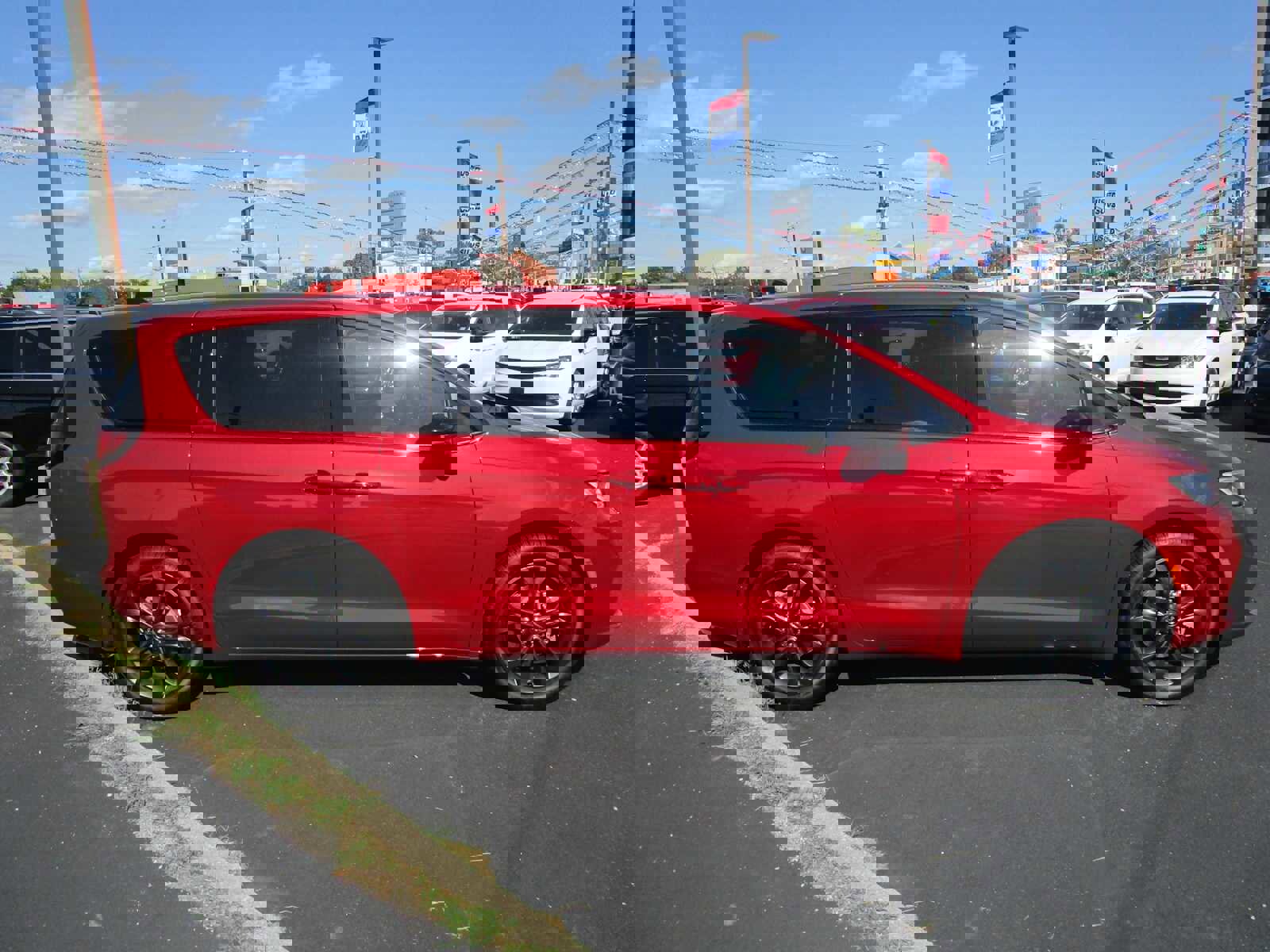 New 2026 Chrysler Pacifica Select image 8