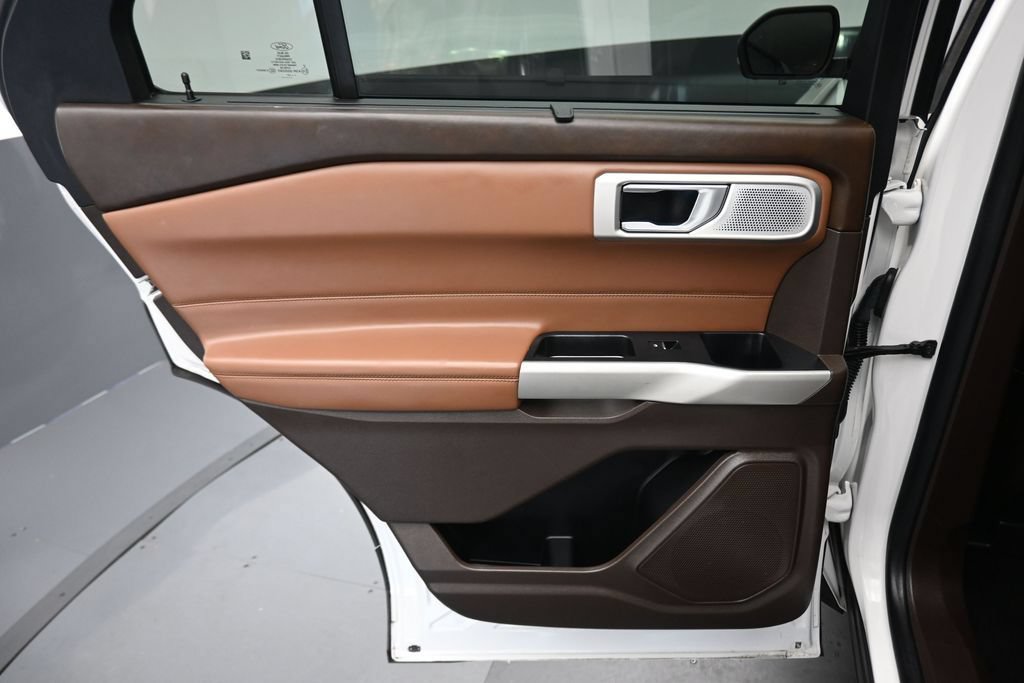 Used 2021 Ford Explorer King Ranch w/ Premium Technology Package AWD/4WD image 33