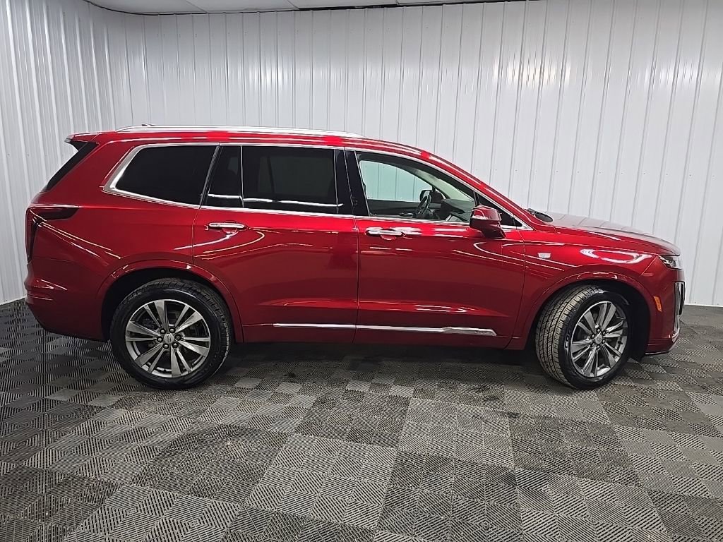 Used 2021 Cadillac XT6 Premium Luxury image 2