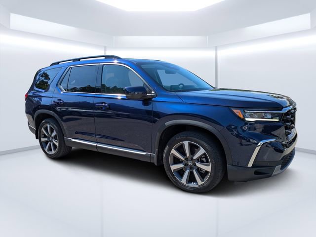 Used 2023 Honda Pilot Touring image 1