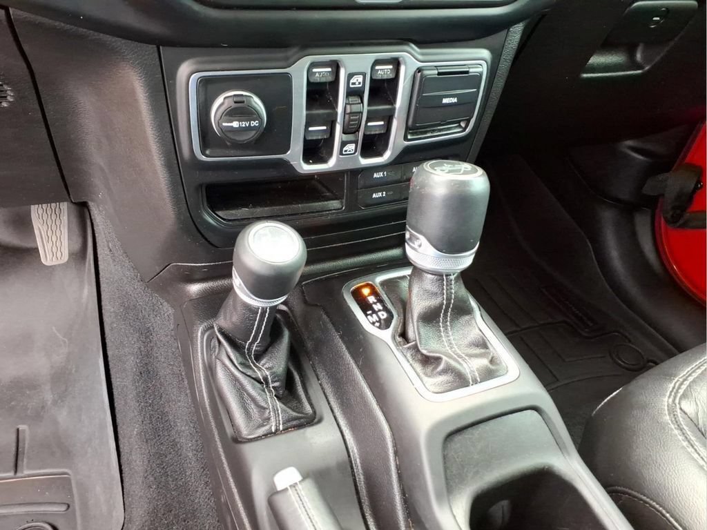 Used 2018 Jeep Wrangler Unlimited Sahara w/ Quick Order Package 24M Moab AWD/4WD image 27