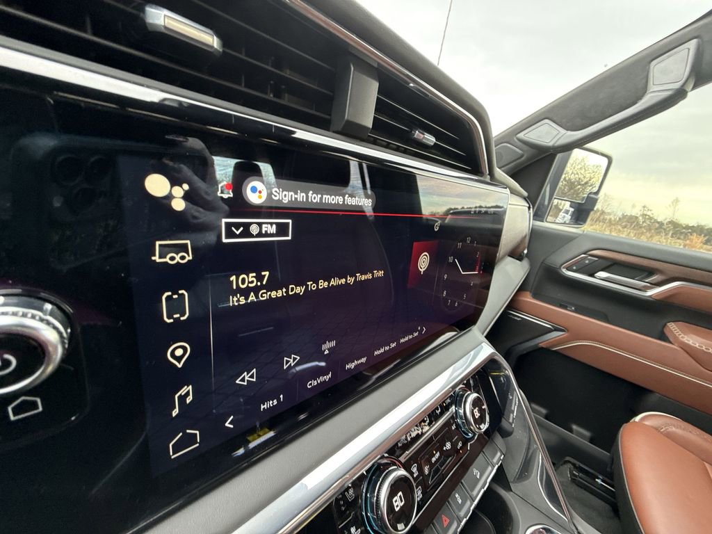 Certified 2025 GMC Sierra 2500 Denali Ultimate w/ Max Trailering Package AWD/4WD image 19