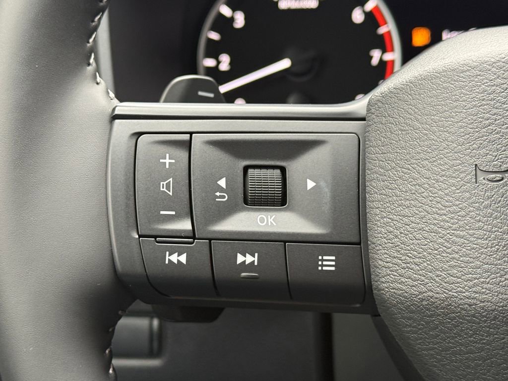 Used 2026 Nissan Rogue SV FWD image 28