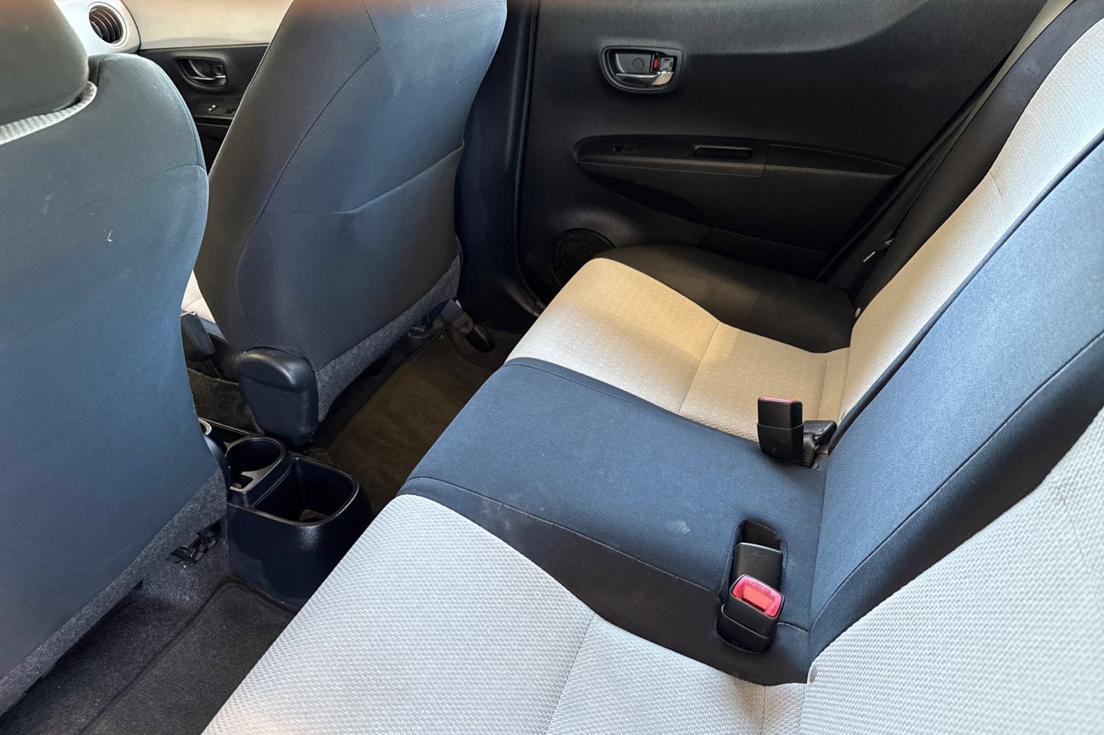 Used 2012 Toyota Yaris LE FWD image 14