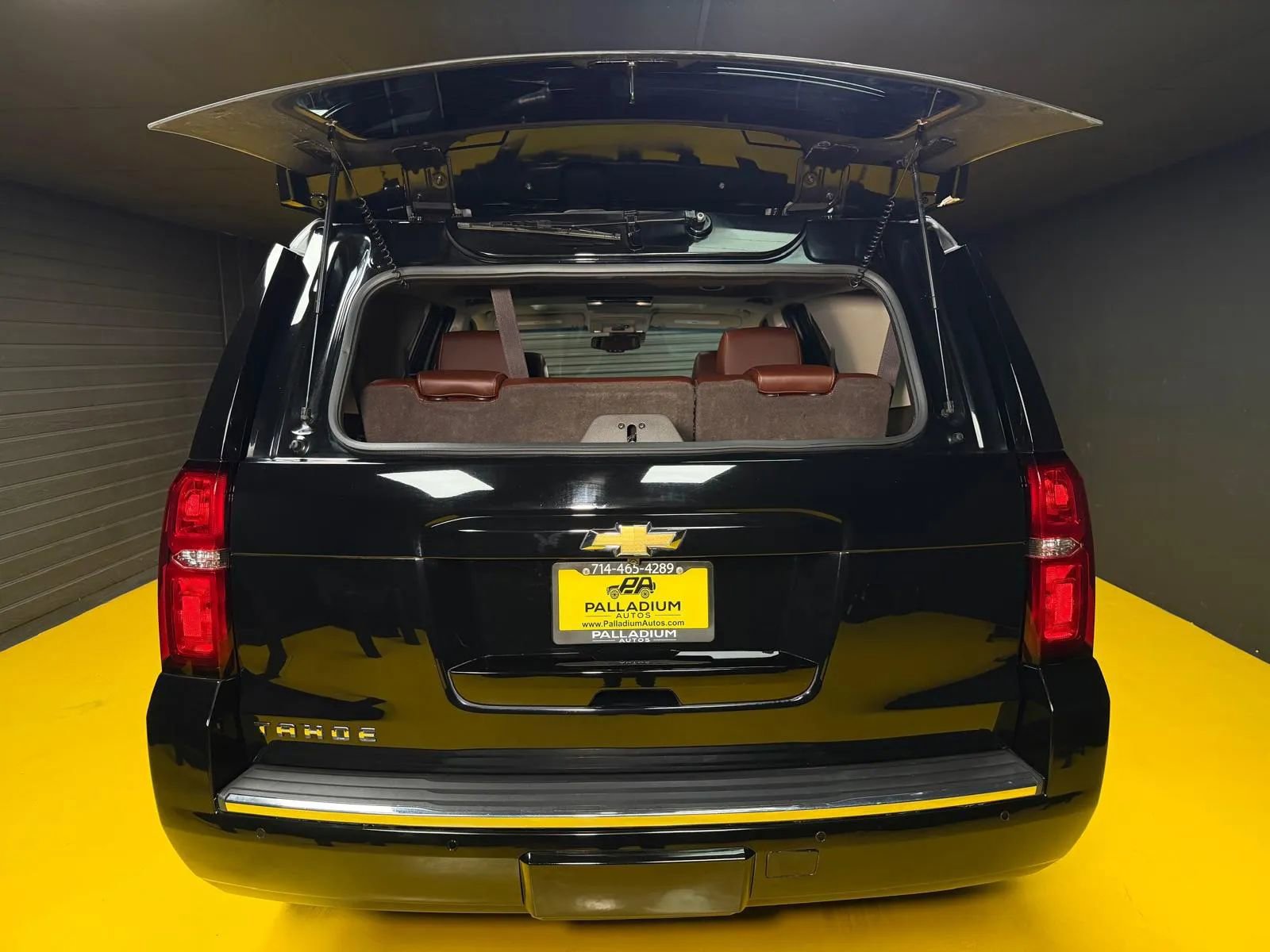 Used 2016 Chevrolet Tahoe LTZ AWD/4WD image 8