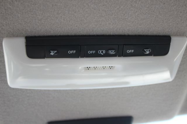 Used 2023 Nissan Kicks S image 10