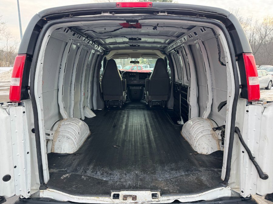Used 2019 GMC Savana 2500 image 16