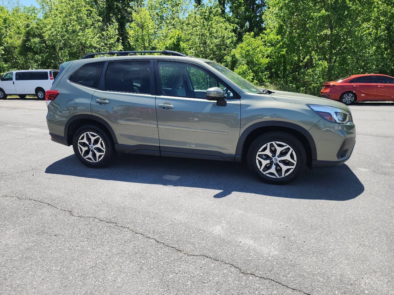 Used 2020 Subaru Forester Premium w/ Popular Package #1 AWD/4WD image 9