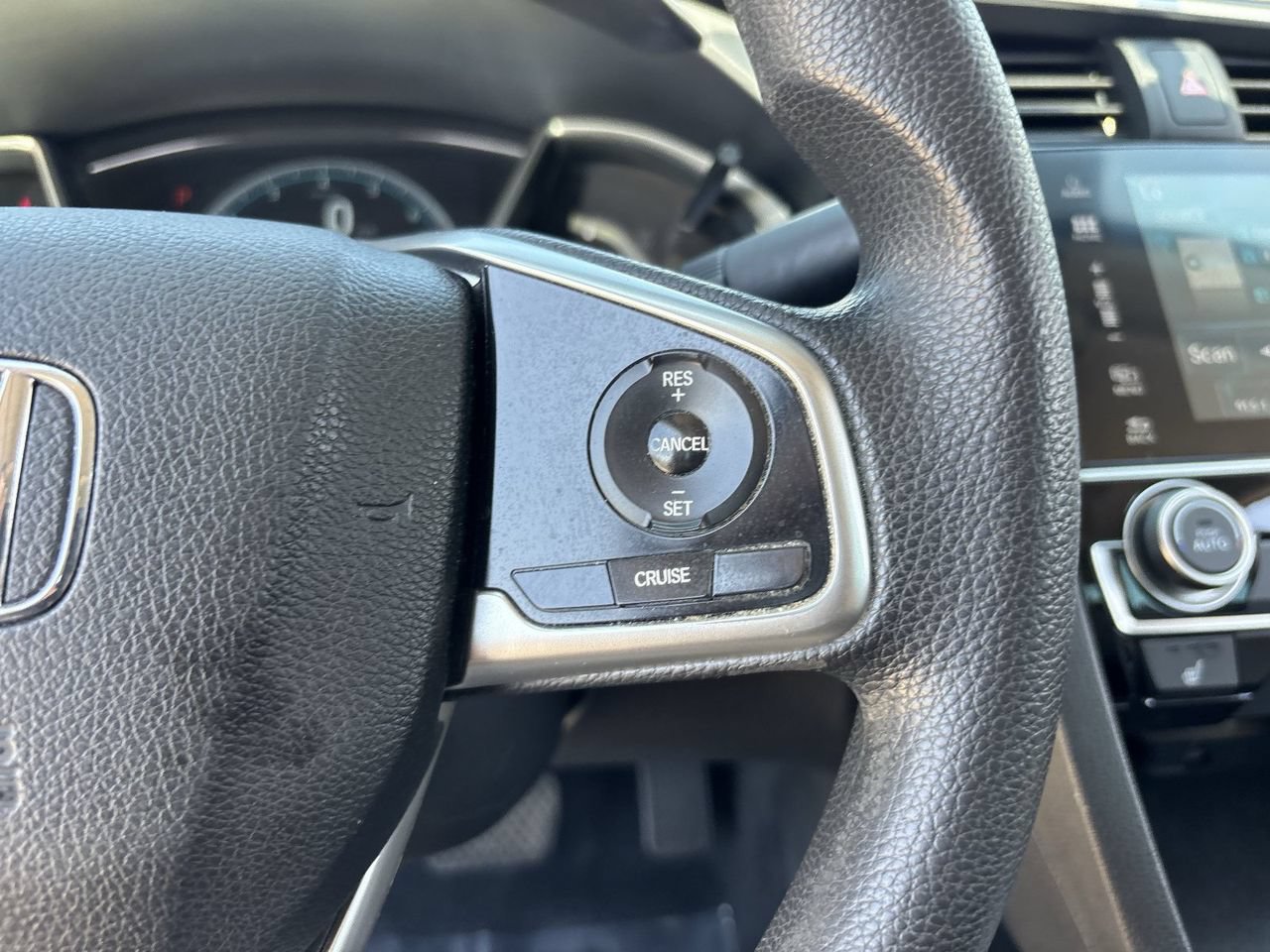 Used 2016 Honda Civic EX-T image 22