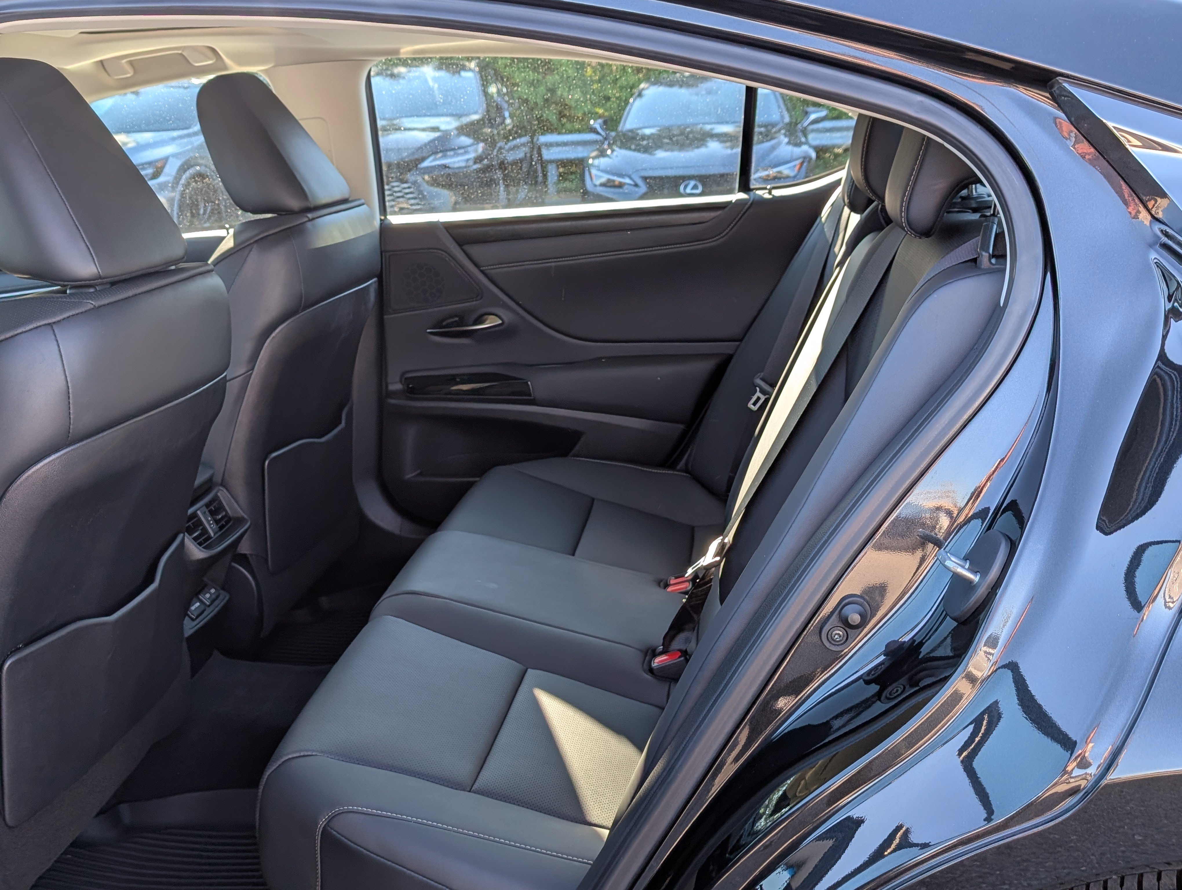 Certified 2024 Lexus ES 350 w/ Premium Package image 15