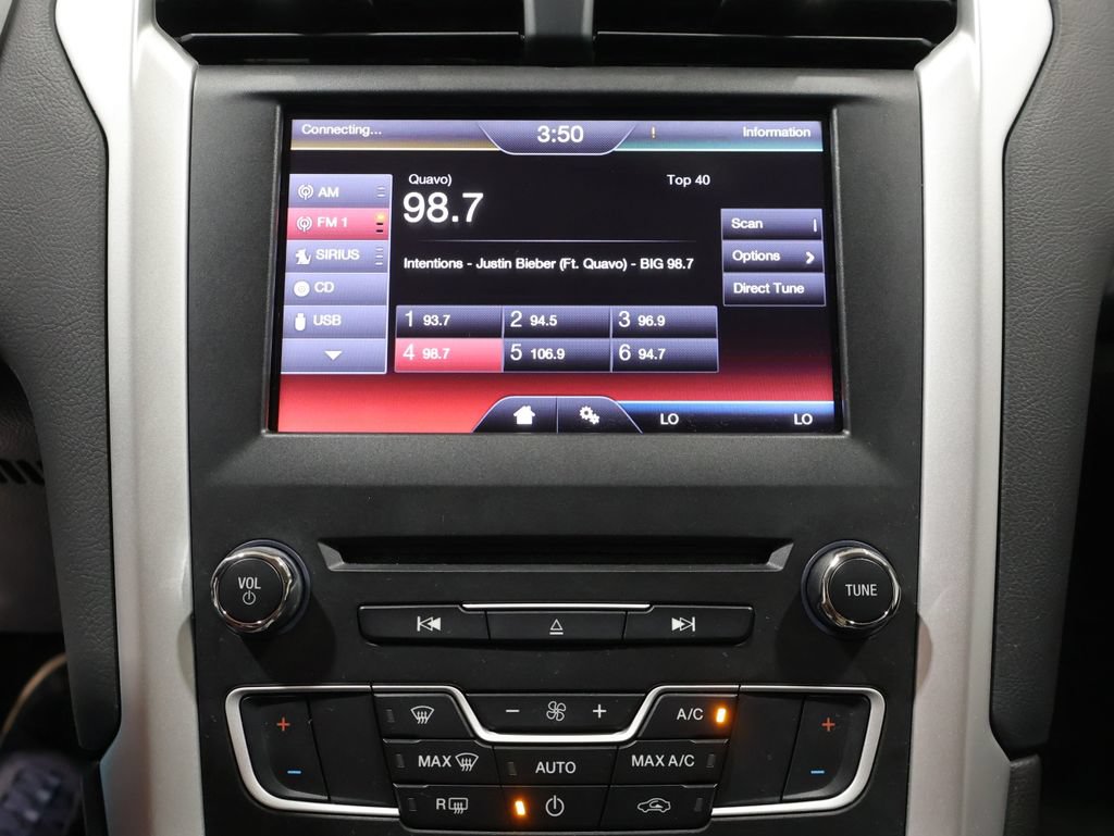 Used 2016 Ford Fusion SE FWD image 27