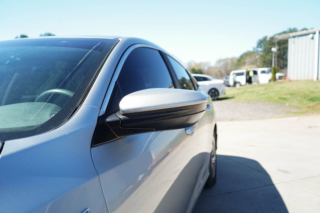 Used 2020 Honda Insight EX image 18