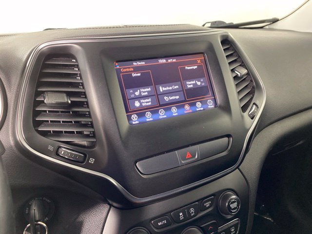 Used 2019 Jeep Cherokee Latitude w/ Cold Weather Group FWD image 18