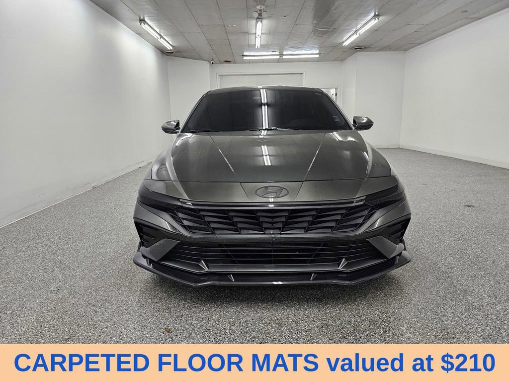 Used 2024 Hyundai Elantra SEL FWD image 2