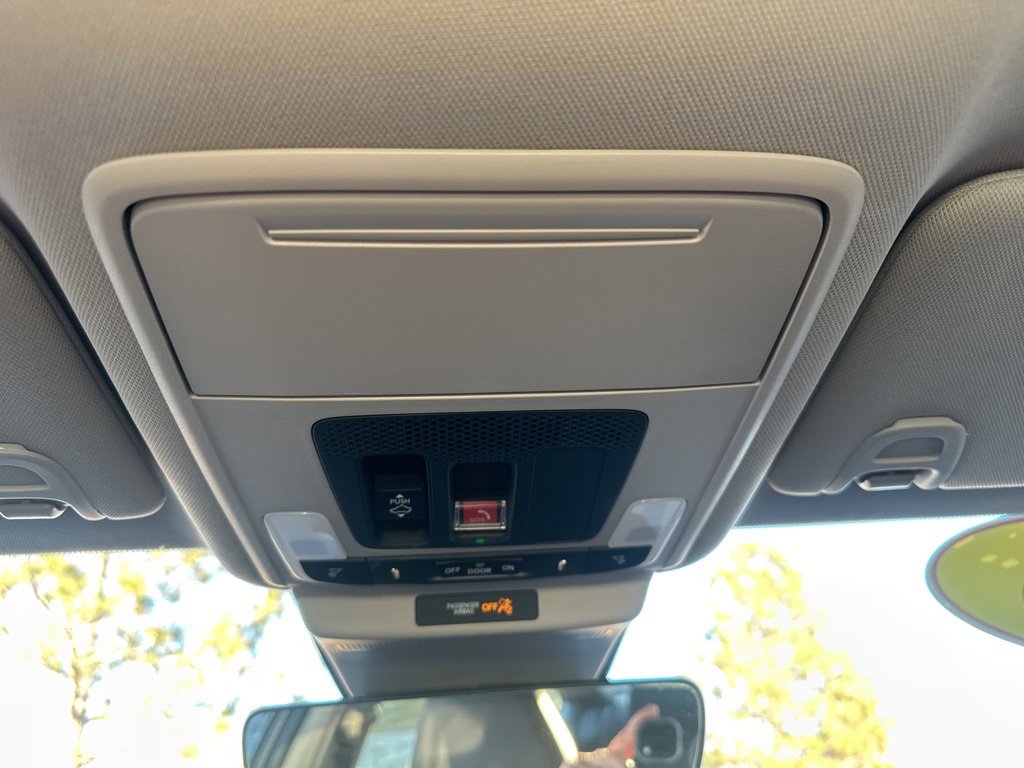 Used 2023 Honda Accord Touring image 8