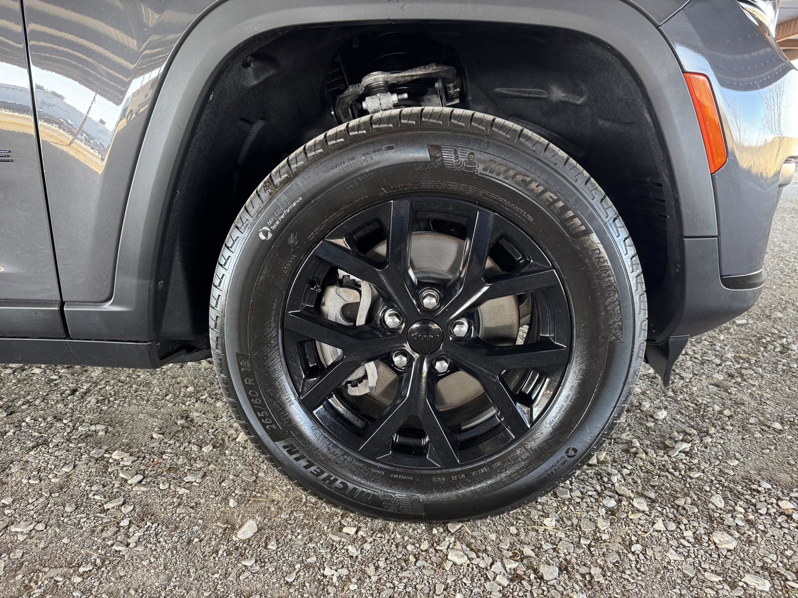 Used 2025 Jeep Grand Cherokee L Altitude image 46