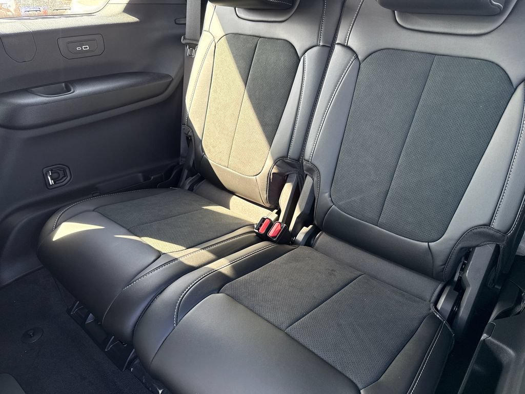 New 2026 Jeep Grand Cherokee L 2WD image 15