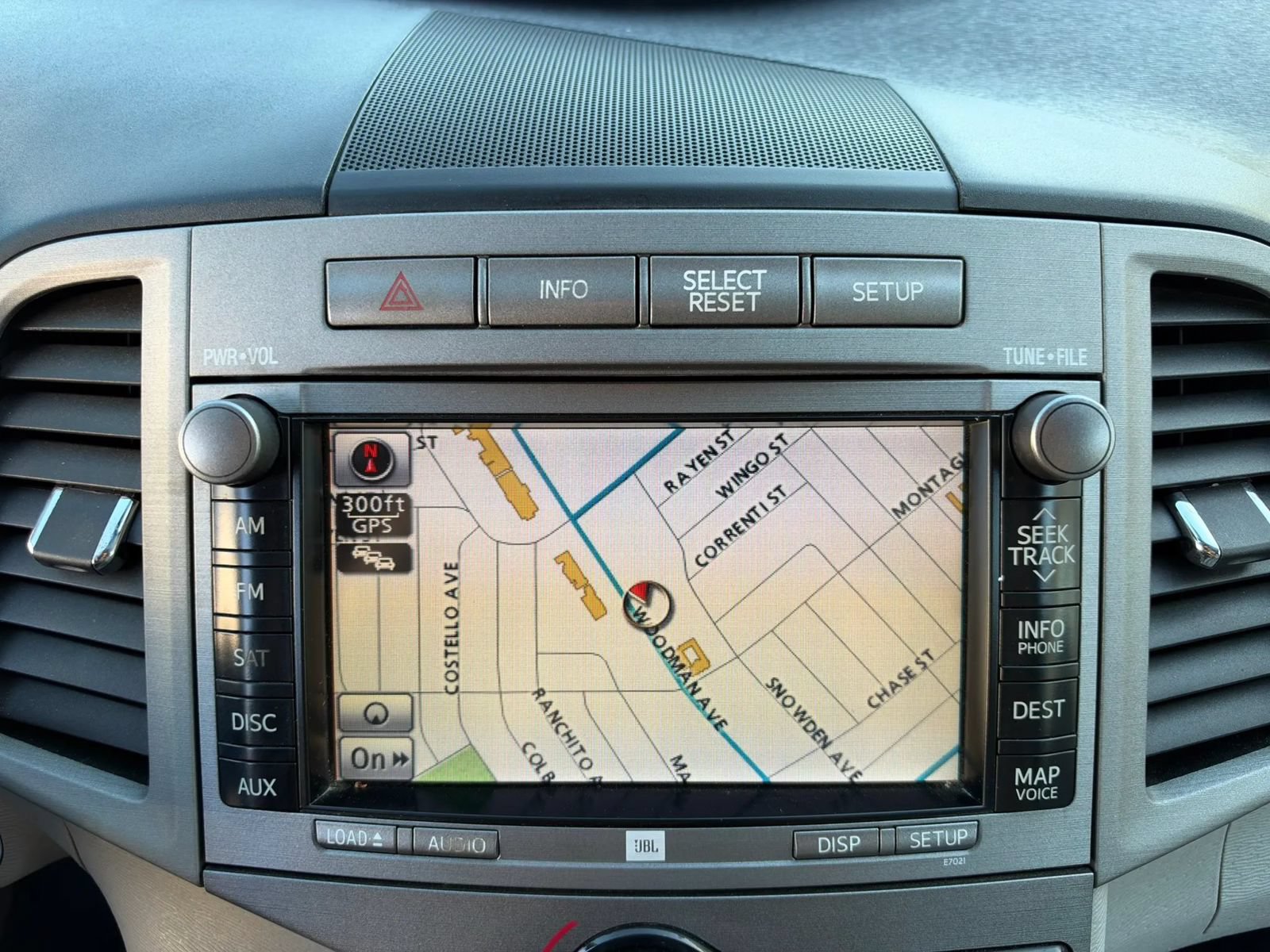 Used 2010 Toyota Venza w/ Leather Pkg FWD image 30
