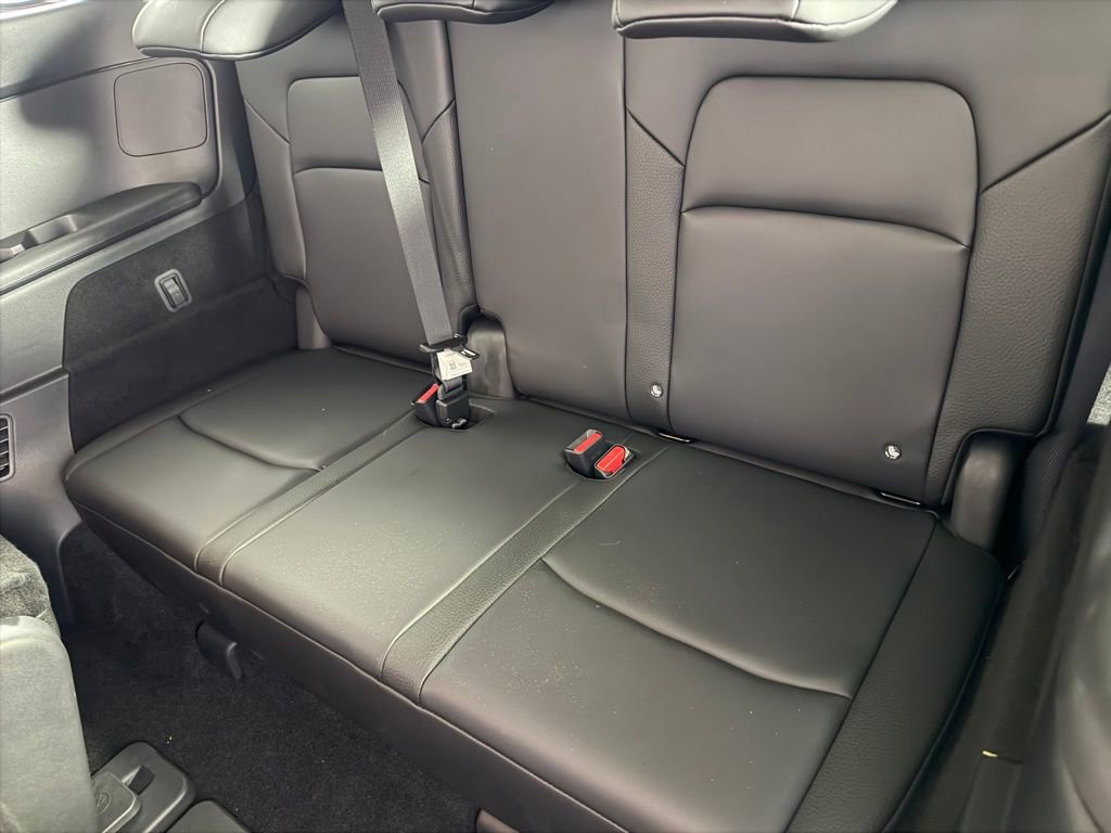 Used 2025 Nissan Pathfinder SL image 26