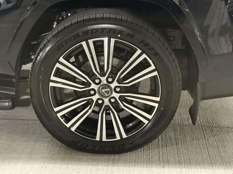New 2026 Lexus LX 700h Luxury w/ Appearance Package AWD/4WD image 12