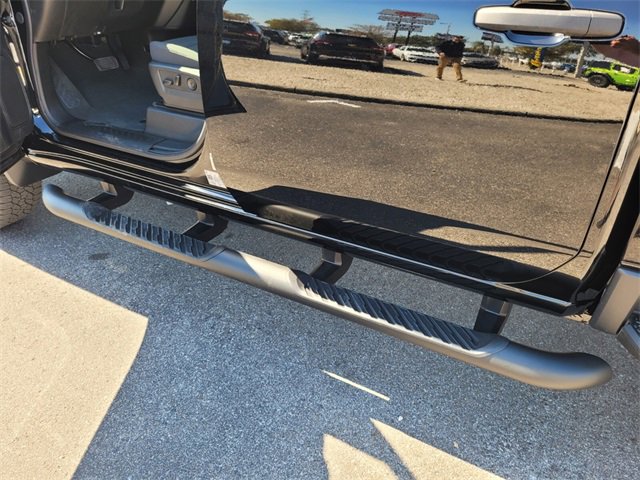 Used 2025 Chevrolet Silverado 2500 Custom w/ Custom Value Package image 24