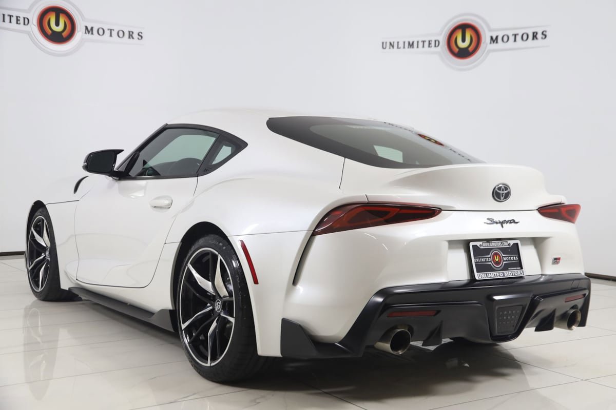 Used 2020 Toyota Supra RWD image 4