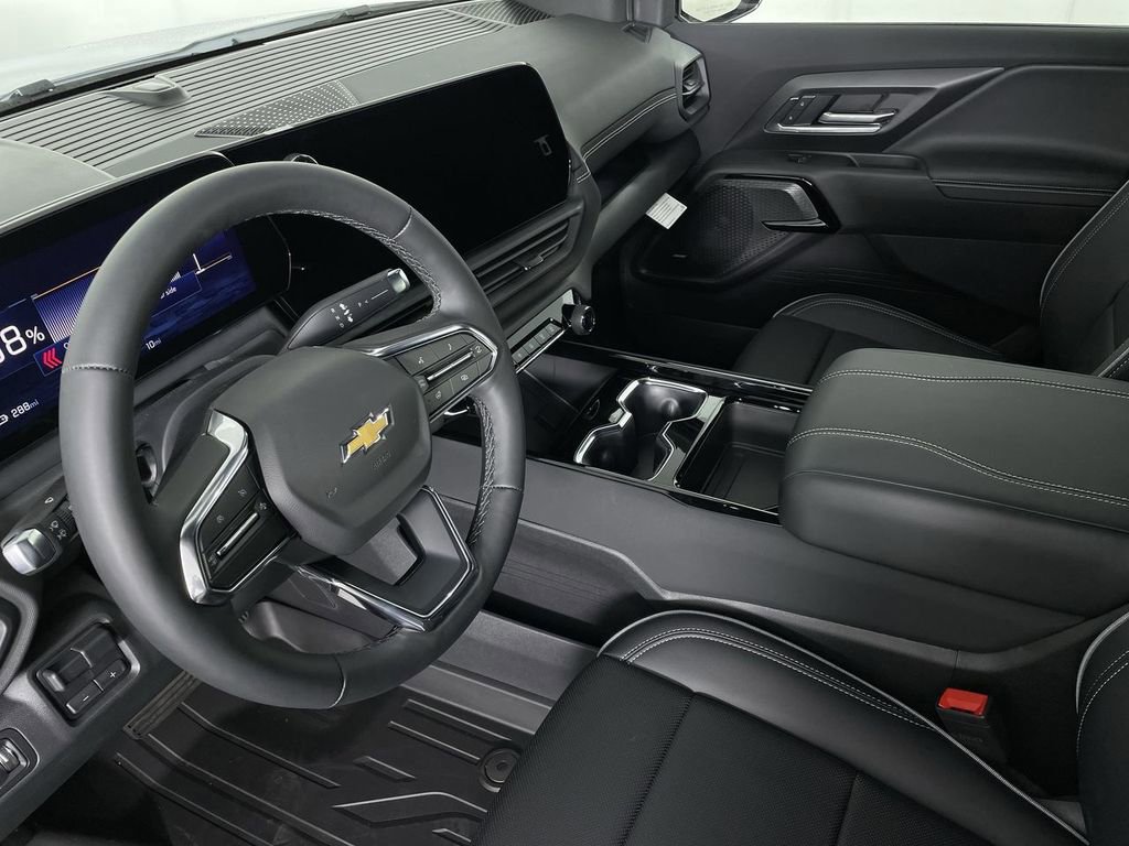 New 2025 Chevrolet Silverado EV LT image 22