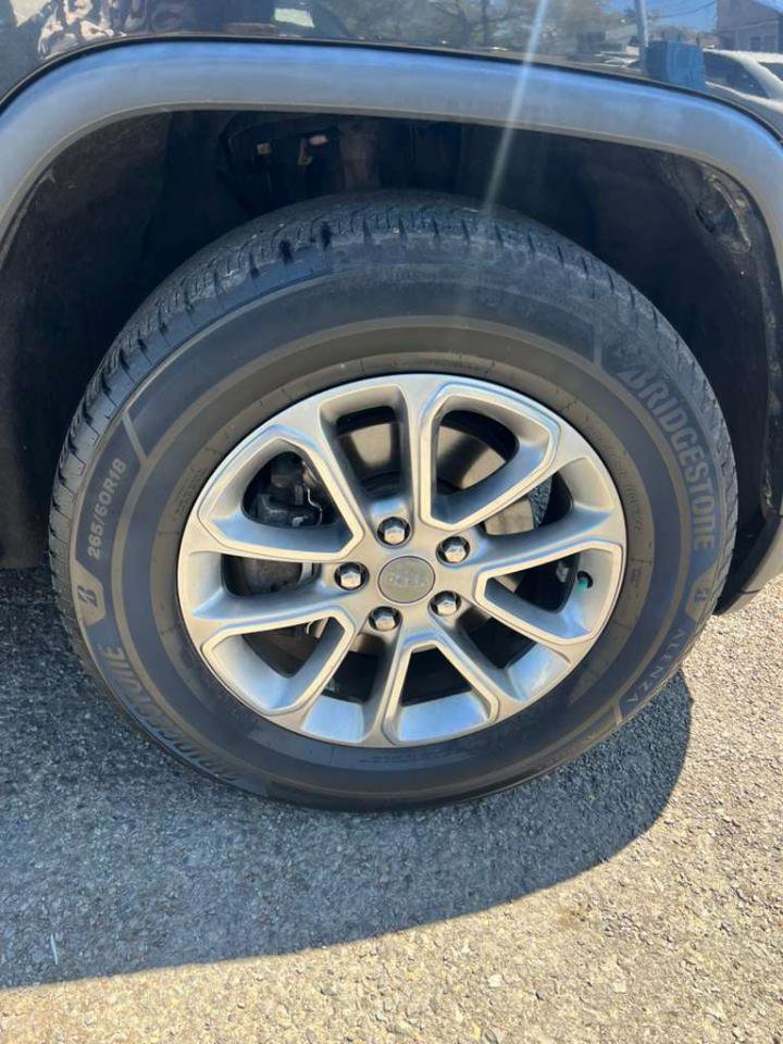 Used 2015 Jeep Grand Cherokee Limited AWD/4WD image 28