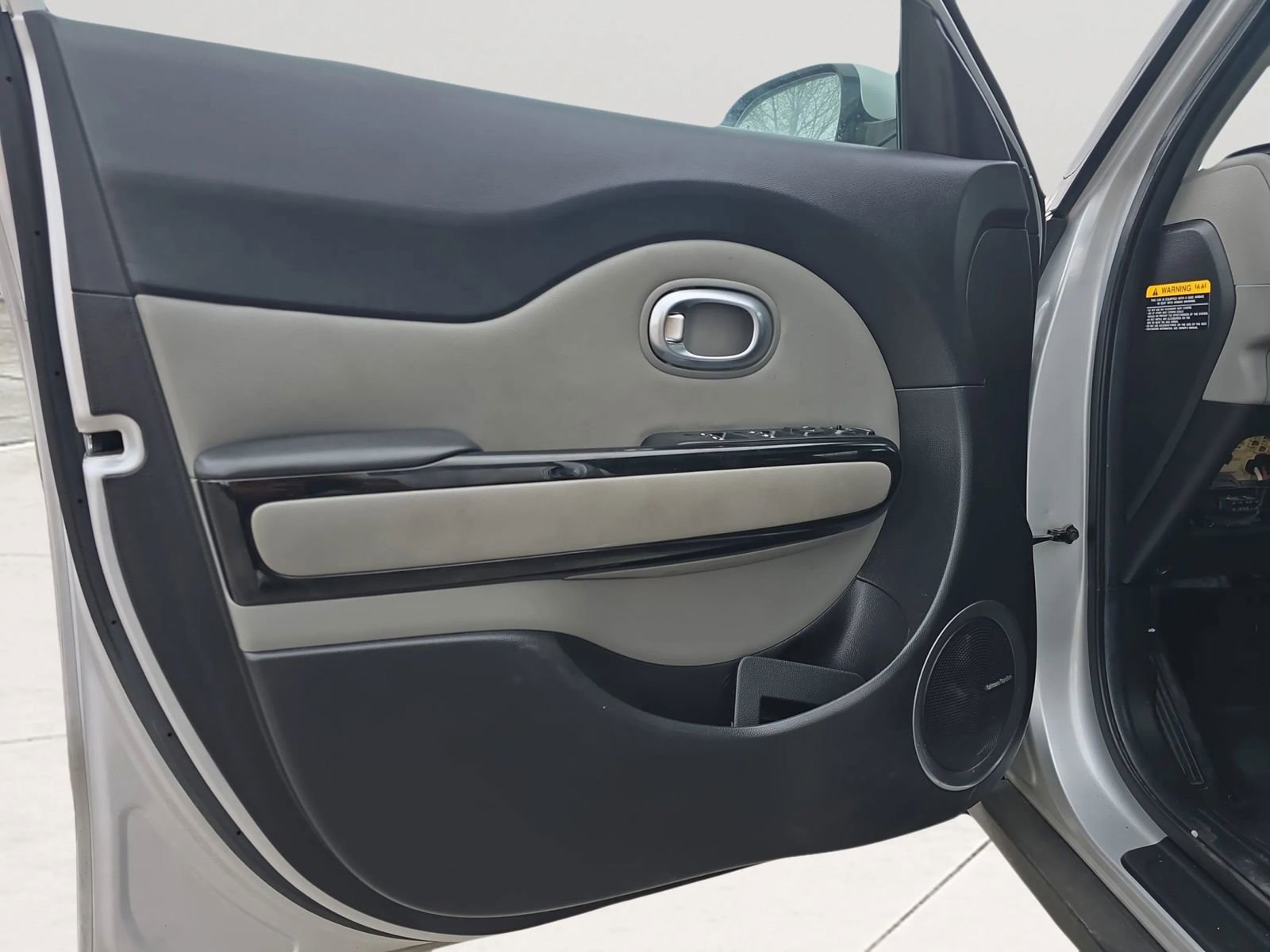 Used 2017 Kia Soul + w/ Primo Package image 19