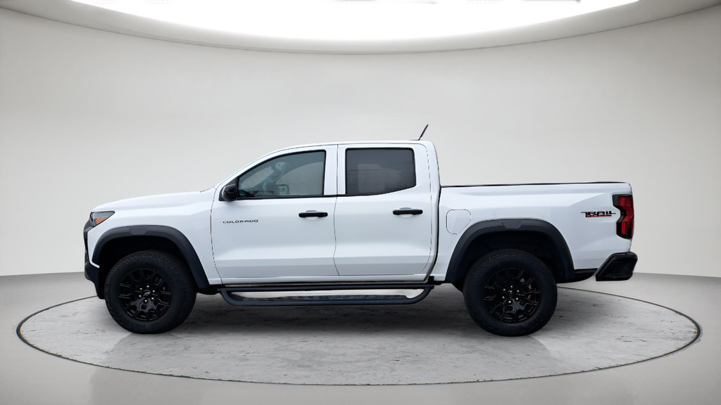 Used 2023 Chevrolet Colorado Trail Boss w/ Technology Package AWD/4WD image 6