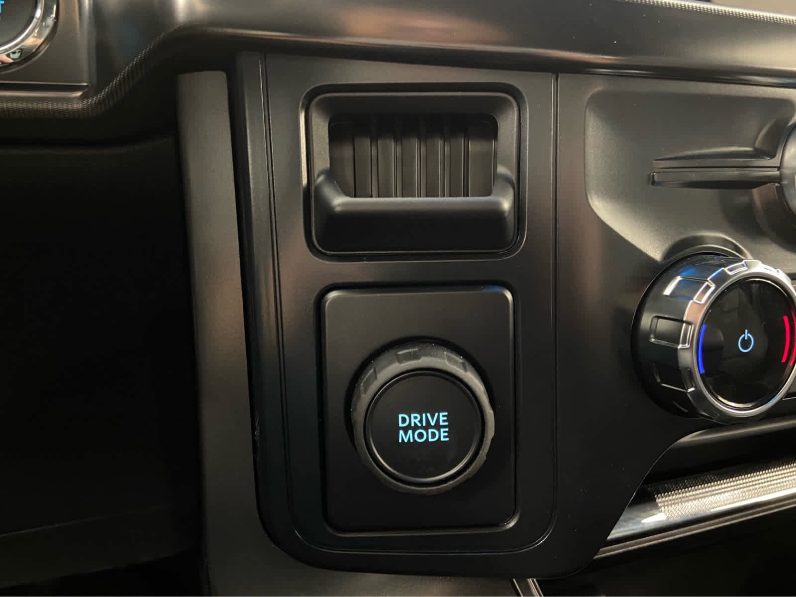 Used 2026 Ford F150 Lariat RWD image 38