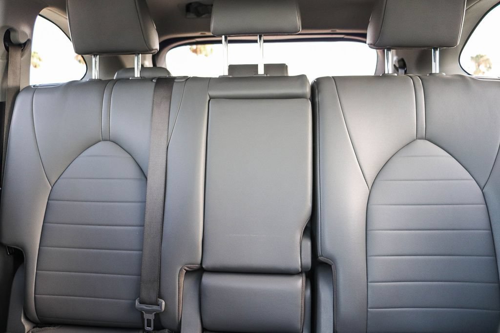 Used 2022 Toyota Highlander XLE FWD image 27