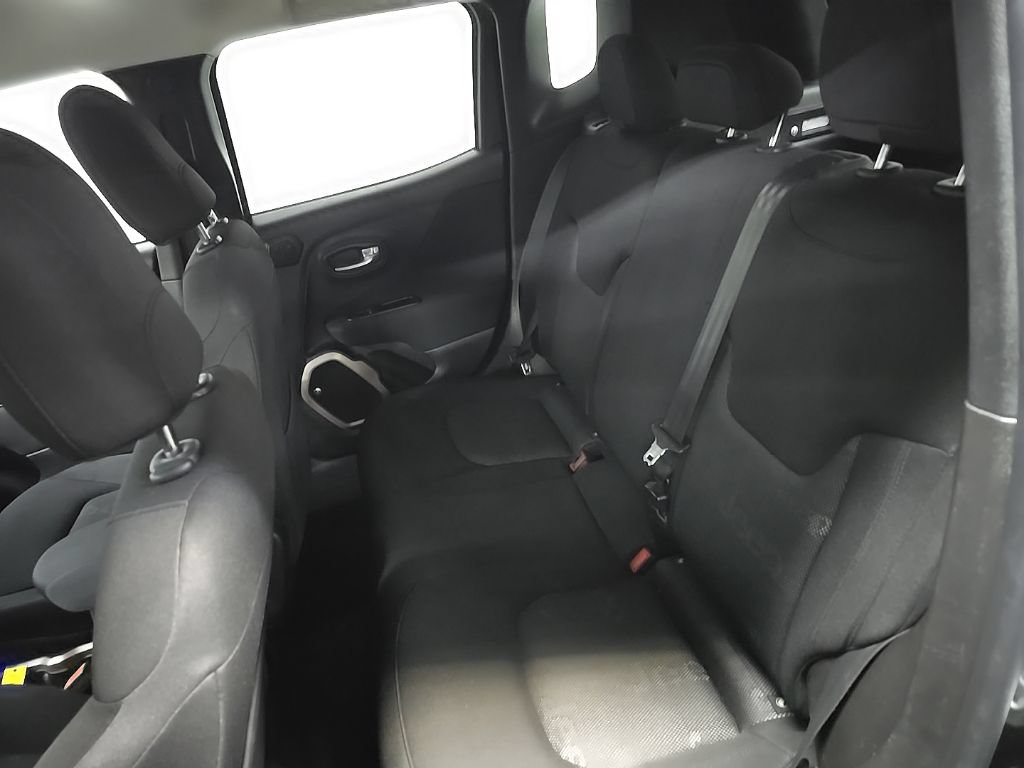 Used 2016 Jeep Renegade Latitude w/ Cold Weather Group AWD/4WD image 34