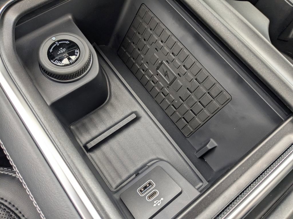 New 2025 Ford Expedition Max Platinum w/ Stealth Performance Package image 27