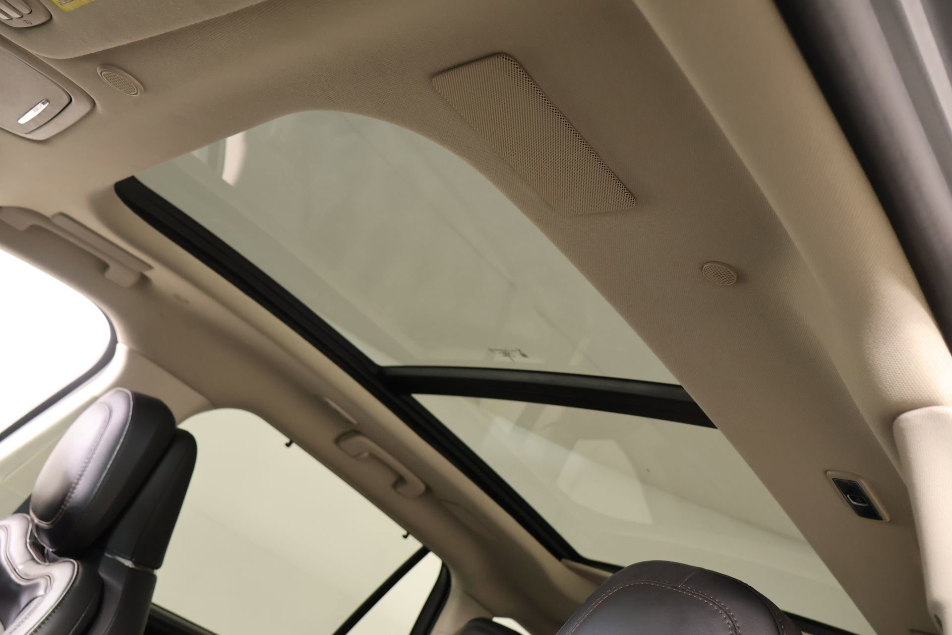 Used 2024 Lincoln Aviator Reserve w/ Equipment Group 201A image 16