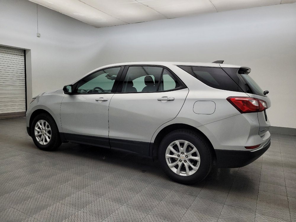 Used 2018 Chevrolet Equinox LS image 3