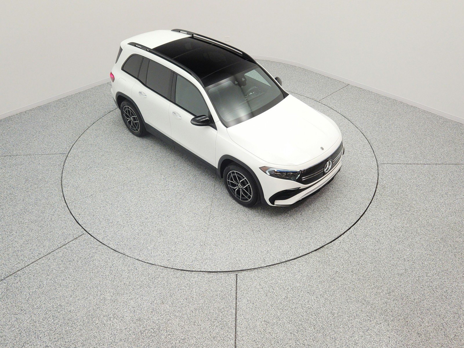 Used 2023 Mercedes-Benz EQB 350 4MATIC SUV image 11