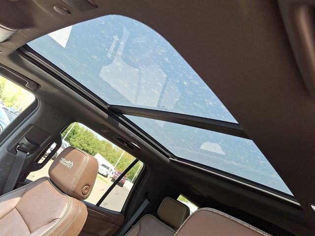 Used 2021 Chevrolet Tahoe High Country image 11