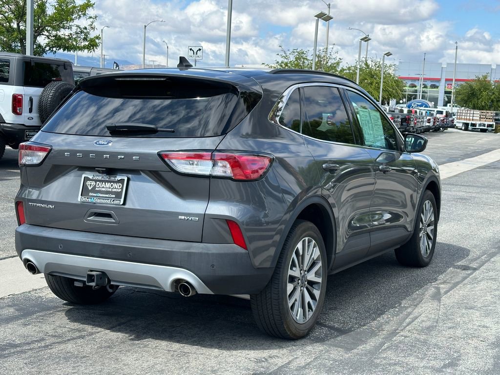 Used 2022 Ford Escape Titanium w/ Class II Trailer Tow Package AWD/4WD image 7