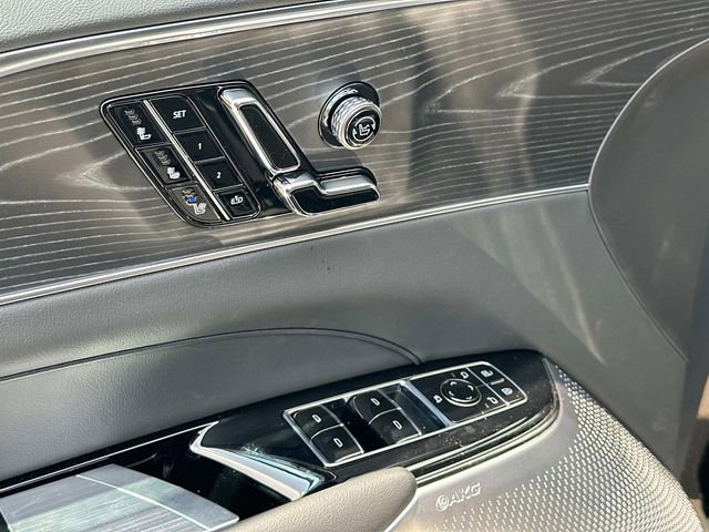 Used 2025 Cadillac Lyriq Sport image 8